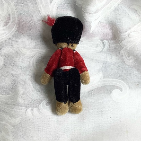 British Palace Guard Miniature Teddy Bear Jointed Legs Bearskin Hat 4” Mini Doll - Picture 3 of 3